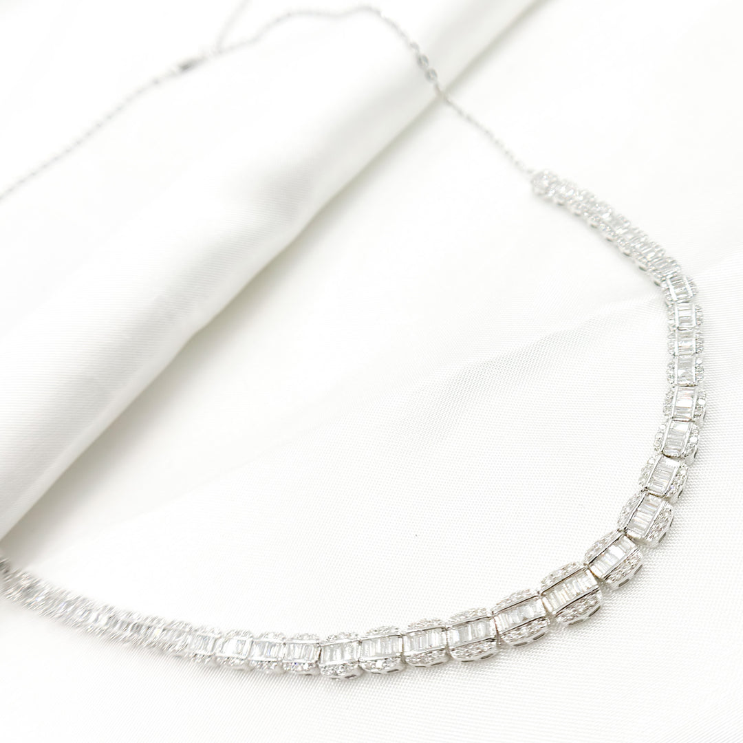 NT404687. 14K Solid Gold Diamond Necklace