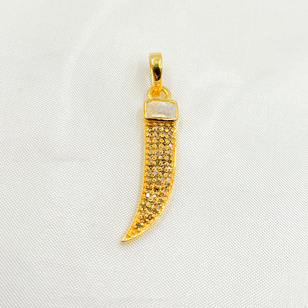 DP249. Diamond Silver Horn Pendant with Gemstone