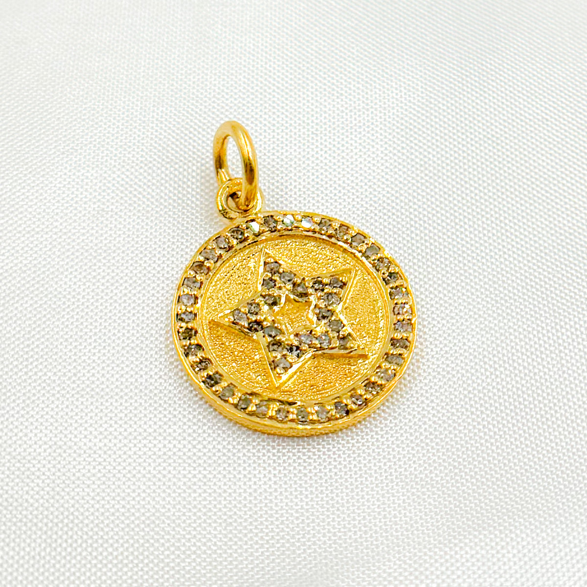DC409. Diamond Sterling Silver Round Star Charm