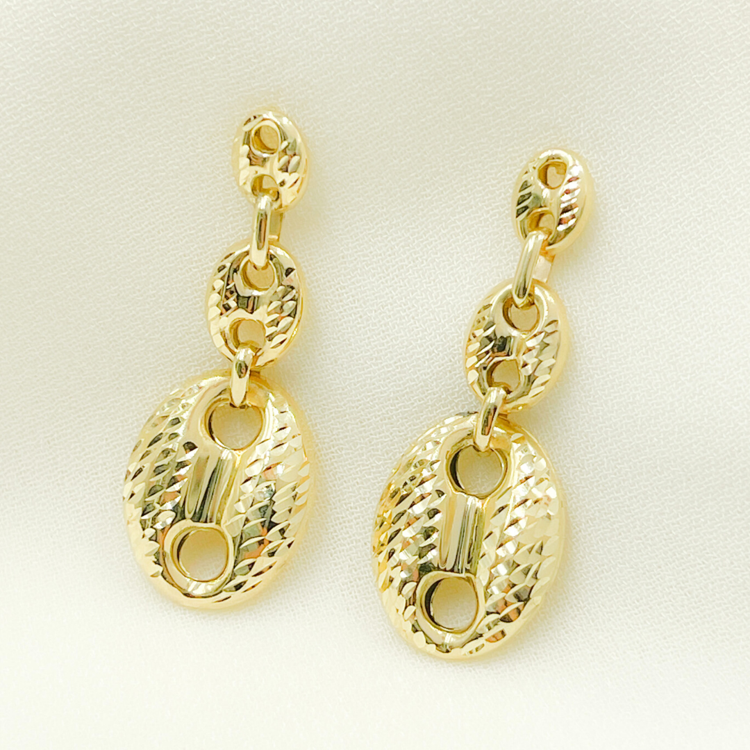 14K Gold Puffed Mariner Diamond Cut Link Earrings. GER86