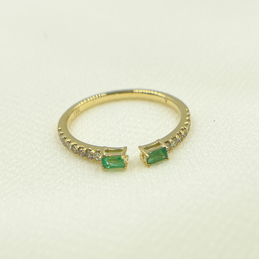 14K Solid Gold Diamond & Emerald Ring.