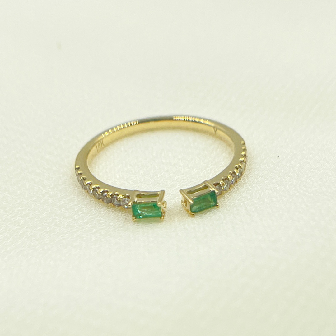 14K Solid Gold Diamond & Emerald Ring. RFC17394EM