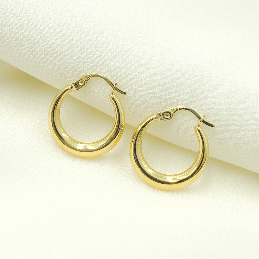 14K Gold Chunky Textured Hoop. GER143