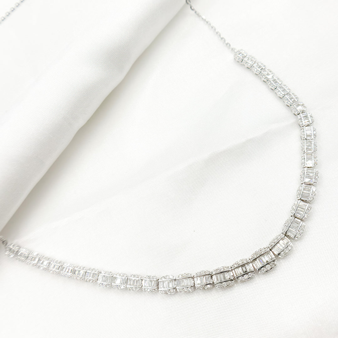 NT404687. 14K Solid Gold Diamond Necklace