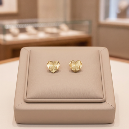 EFZ53562. 14K Solid Gold Heart Studs Earrings