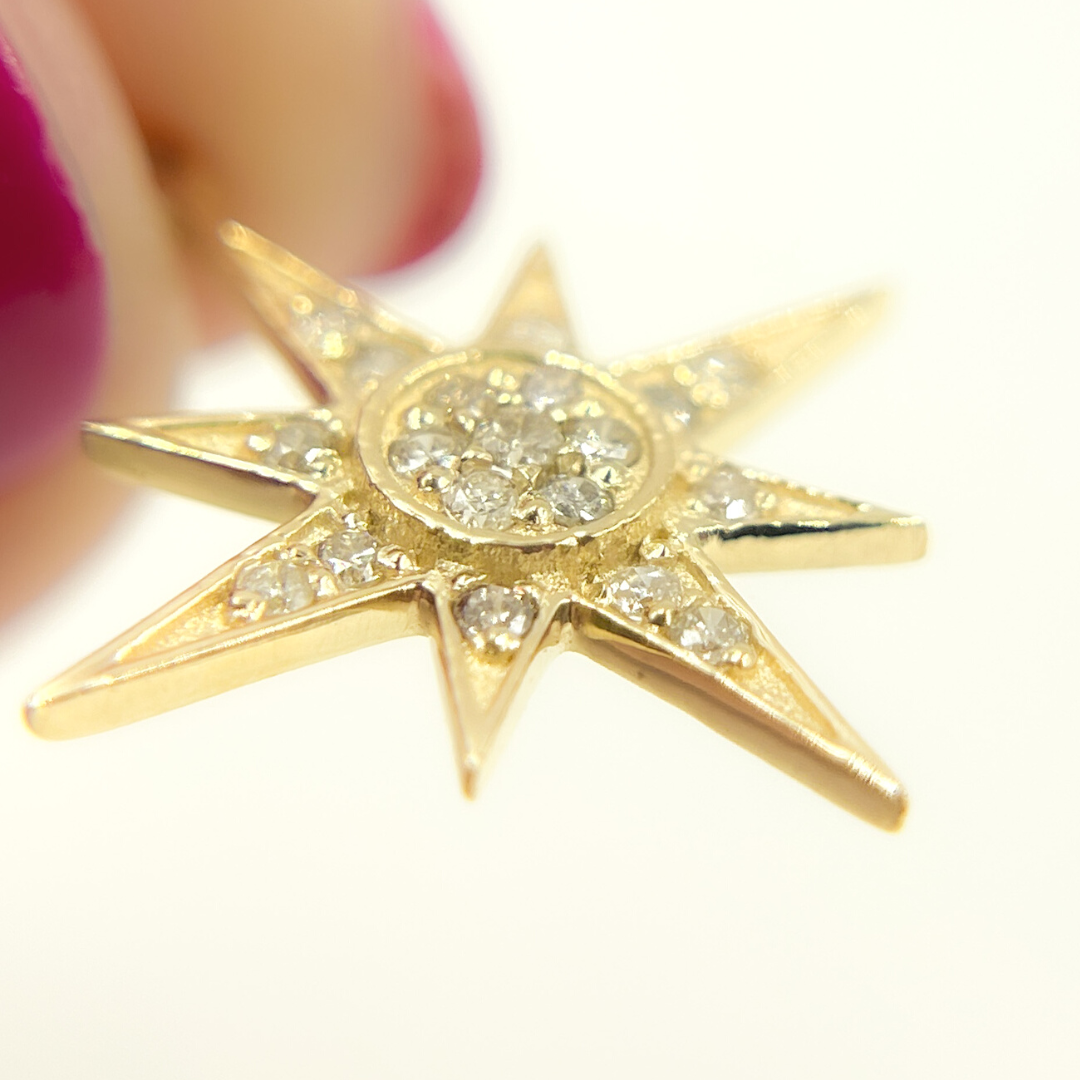 14K Gold Diamond Star Charm. GDP208