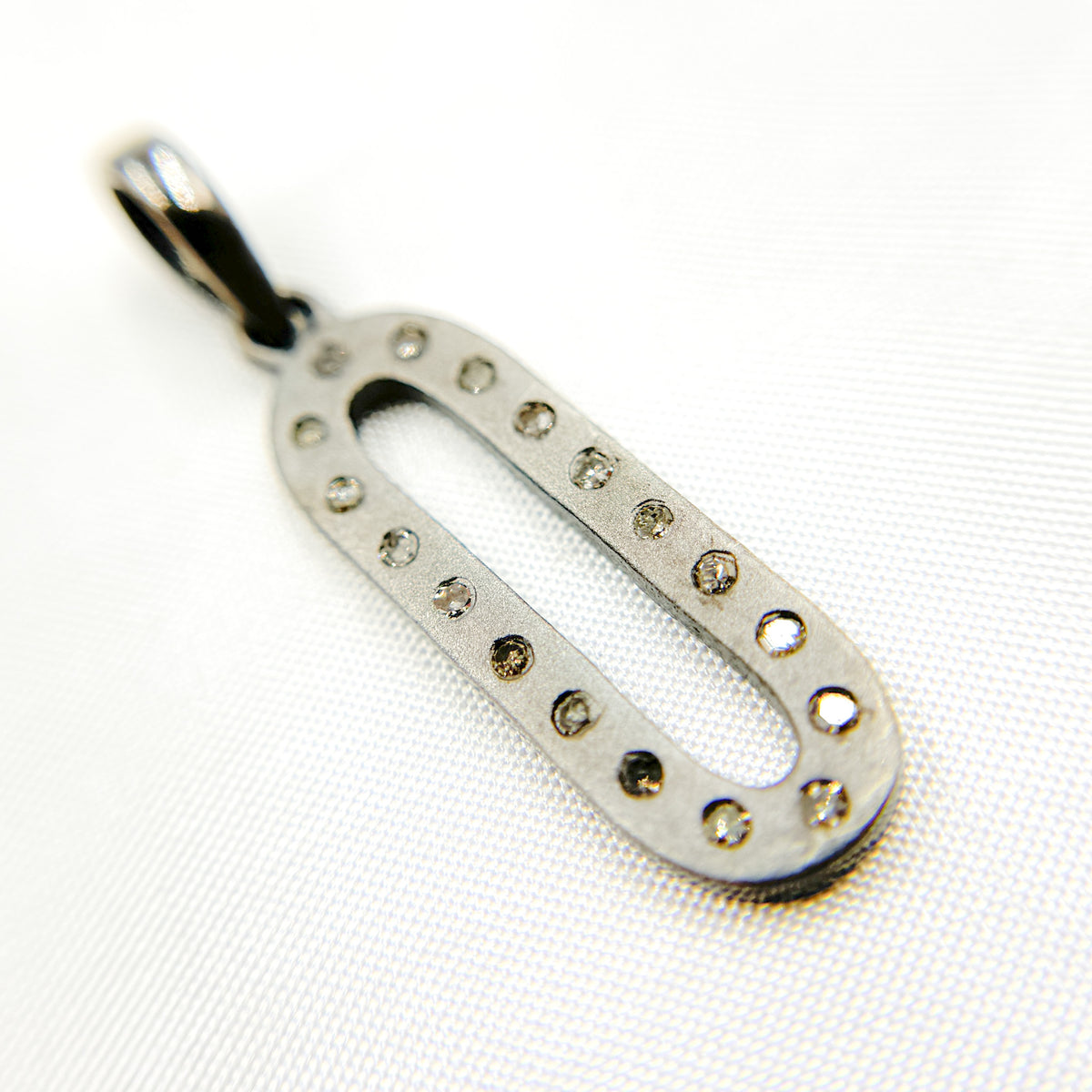 DP317. Diamond Sterling Silver Oval Pendant