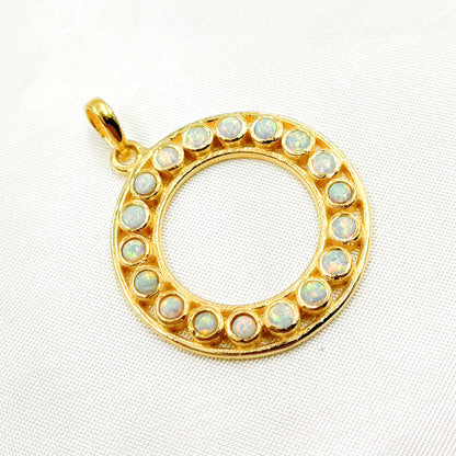 DSP040. Sterling Silver Round Pendant with Gemstone