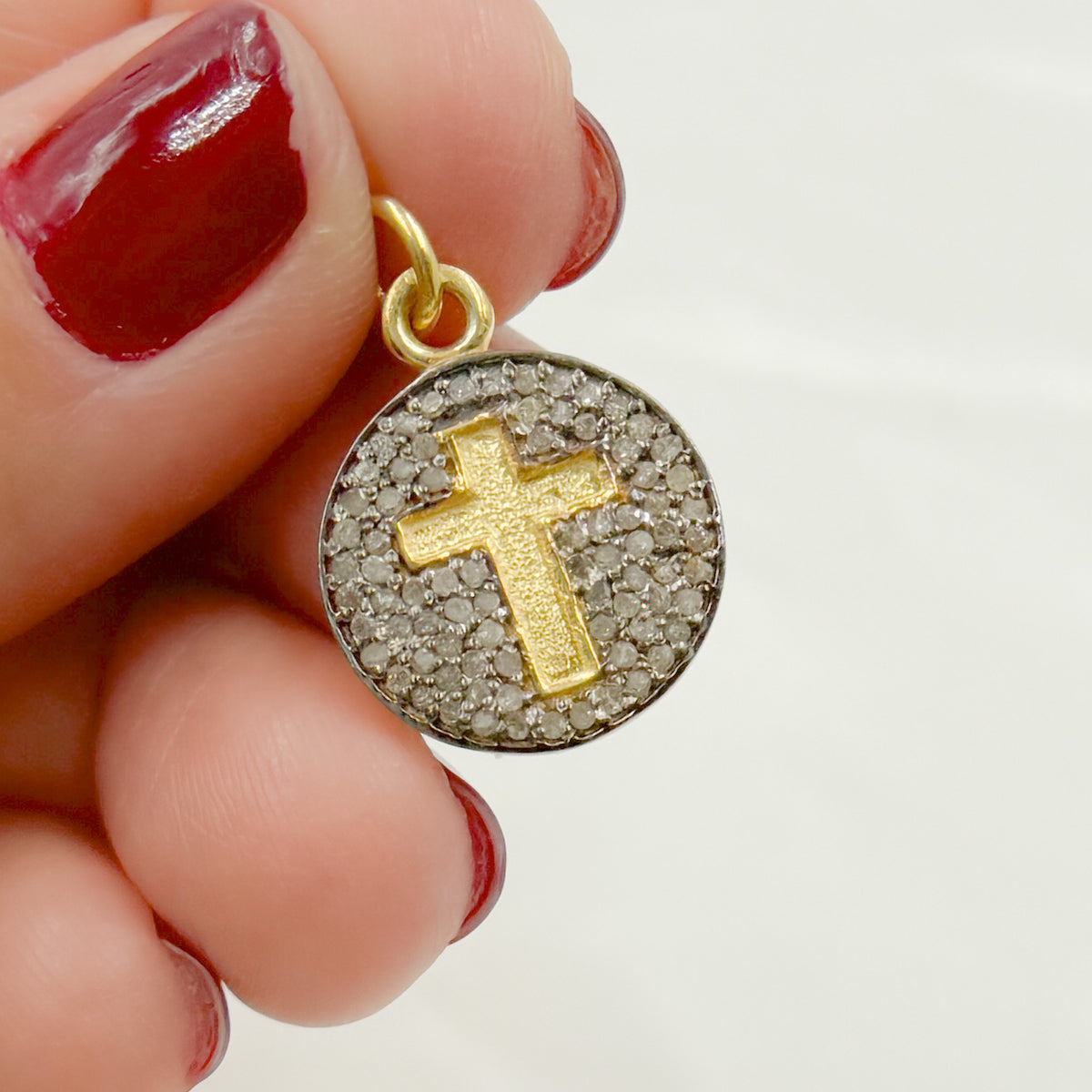 DC326. Diamond Sterling Silver Round Cross Charm