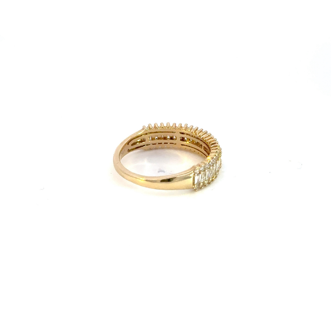 14k Solid Gold Baguette Diamond Ring. RFL17472