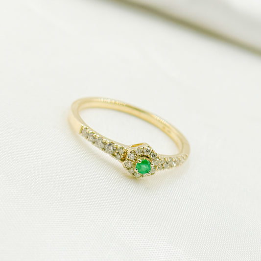 14K Solid Yellow Gold Diamond and Emerald Hexagon Ring.