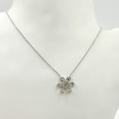 TJ0009. 14K Solid Gold Diamond Flower Shape Necklace