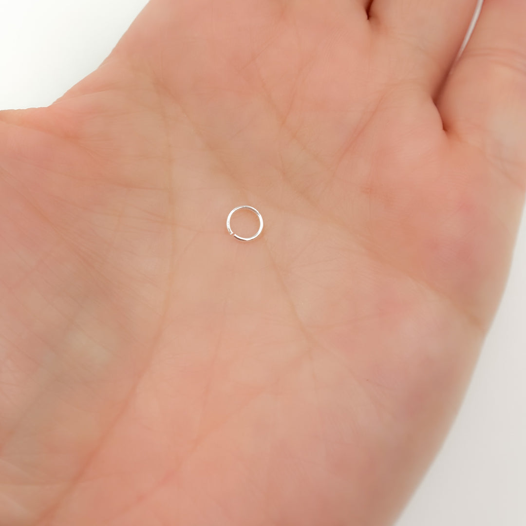 MFT050DE4. 4MM 24Gauge White Sterling Silver Open Jump Ring