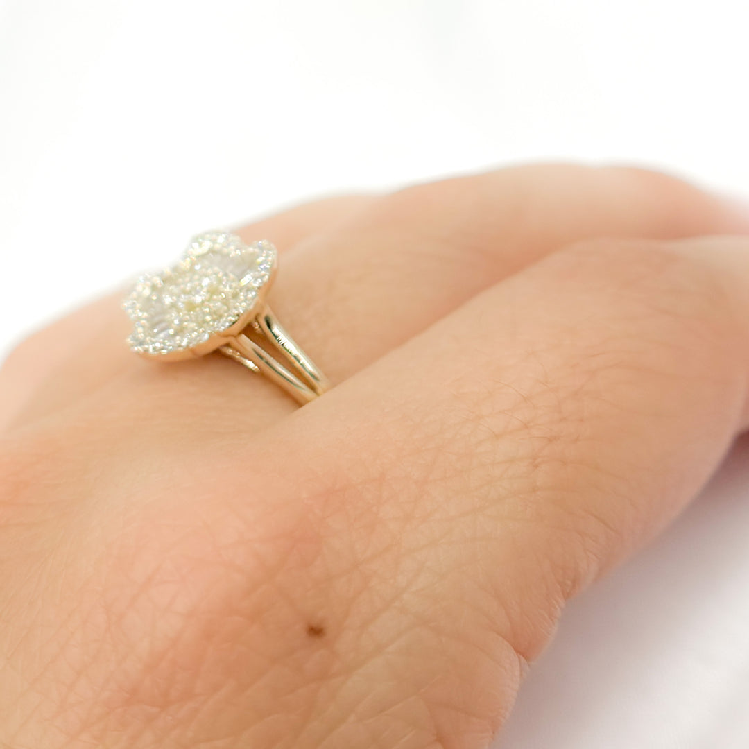 RN414040. 14k Solid Gold Diamond Flower Ring