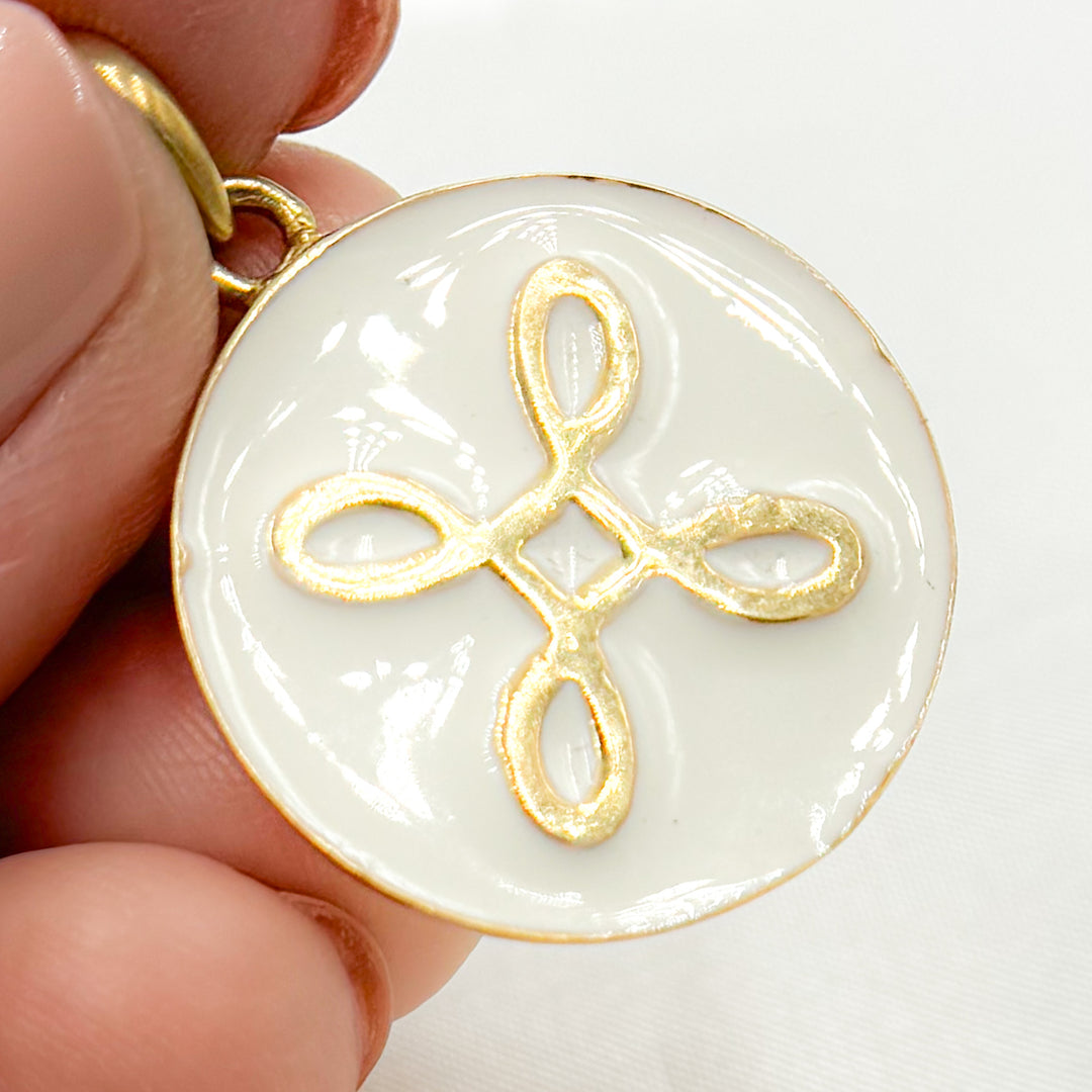 DP563A. Sterling Silver Round Enamel Pendant