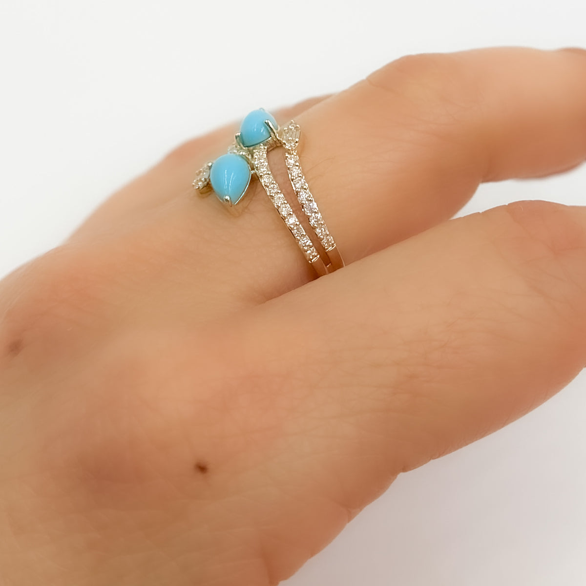 CR97177TQ6X4. 14K Solid Gold Diamond and Turquoise Ring