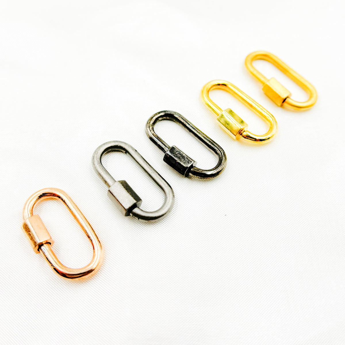 DC603. Sterling Silver Oval Carabiner Clasp