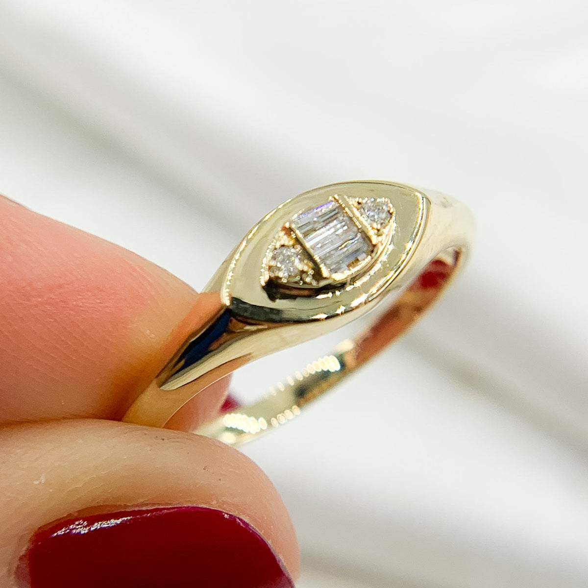 14K Solid Gold & Diamond Ring.