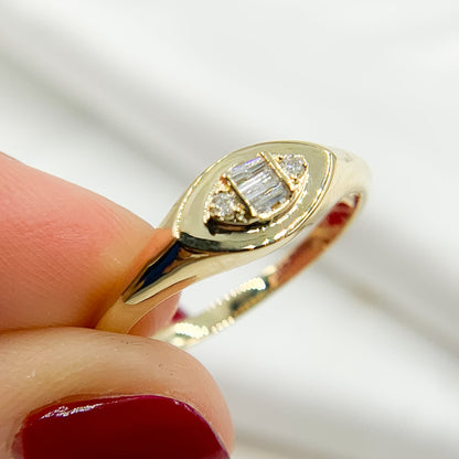 14K Solid Gold & Diamond Ring.