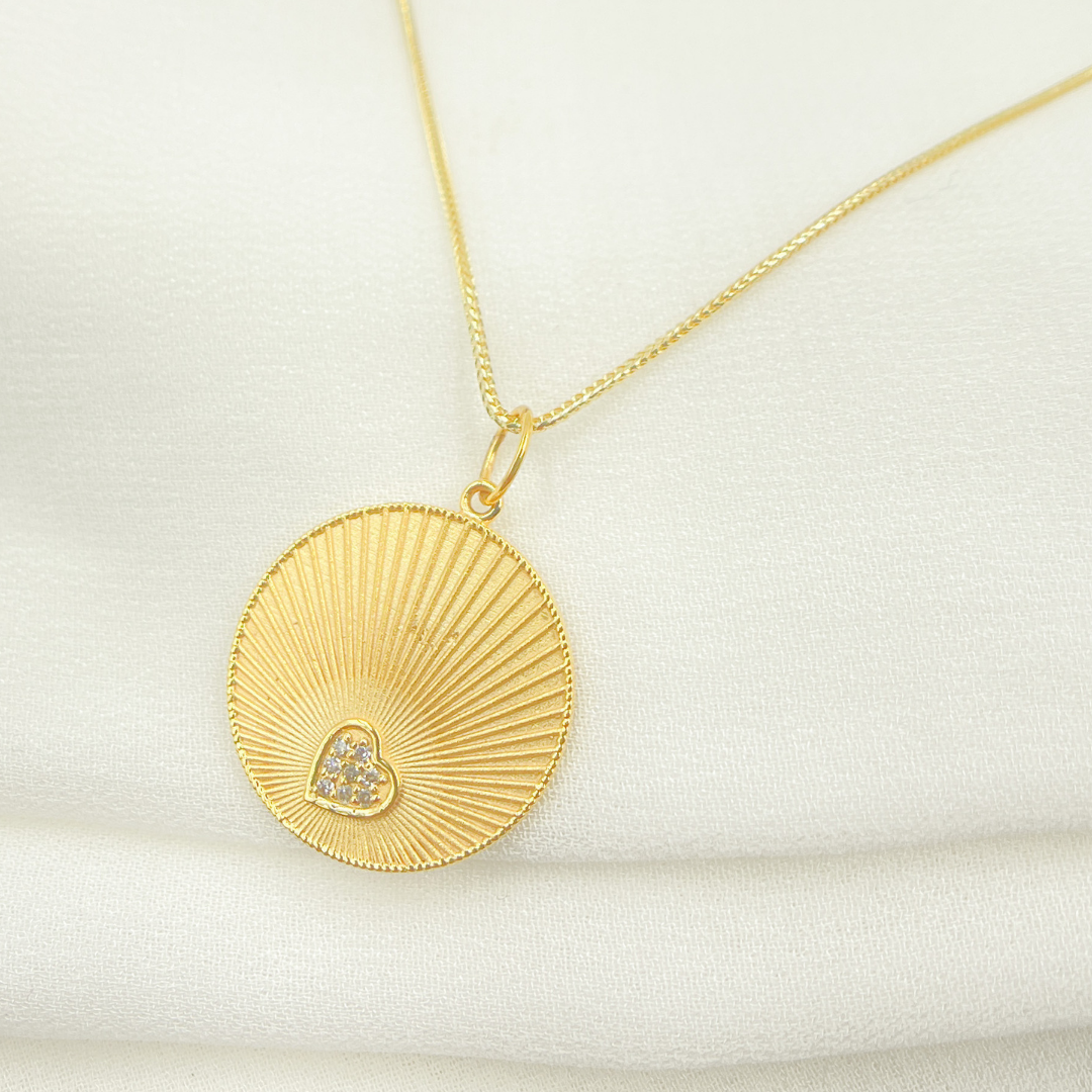 14K Solid Gold Charm. Circle Pendant with Diamonds. GDP233