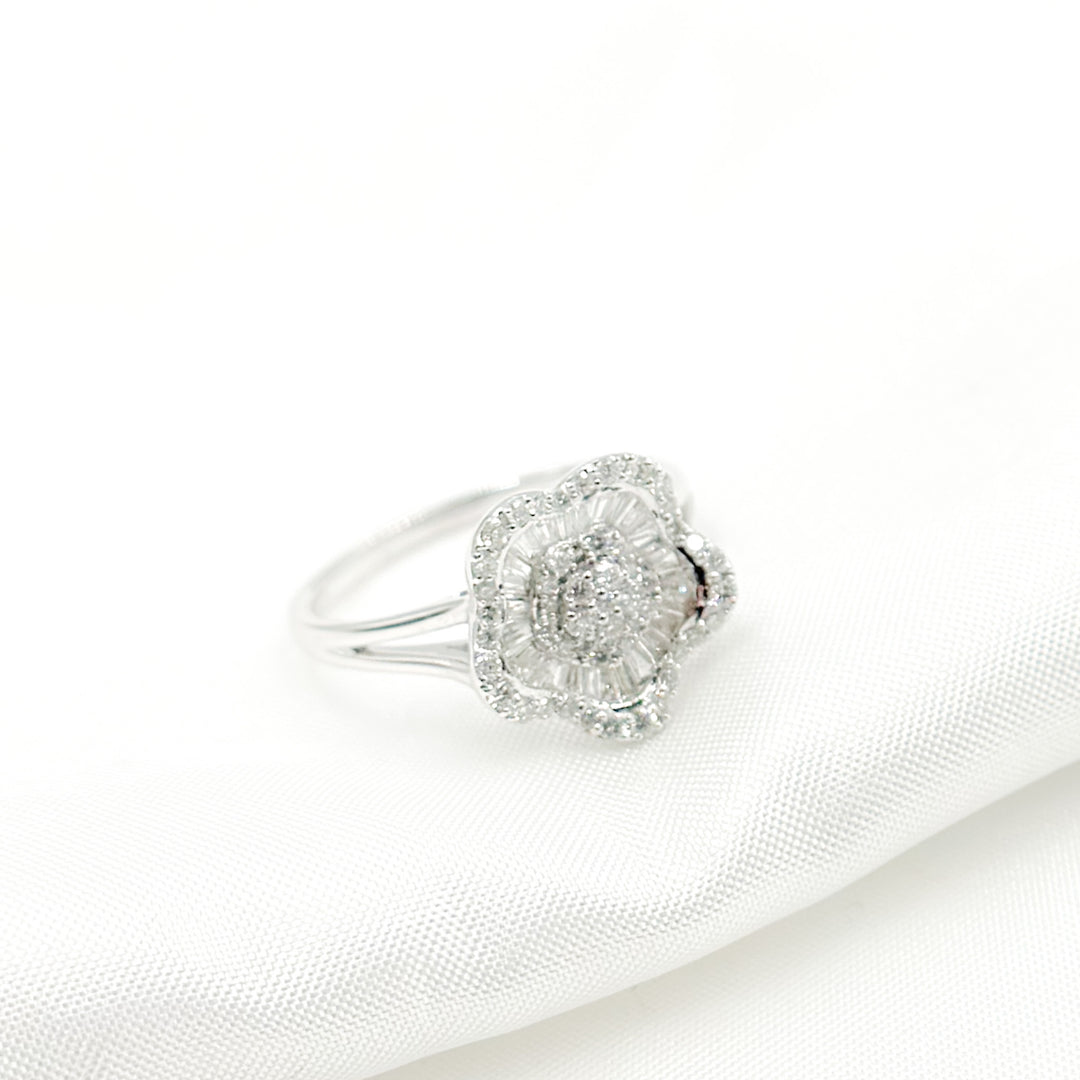 RN414040. 14k Solid Gold Diamond Flower Ring