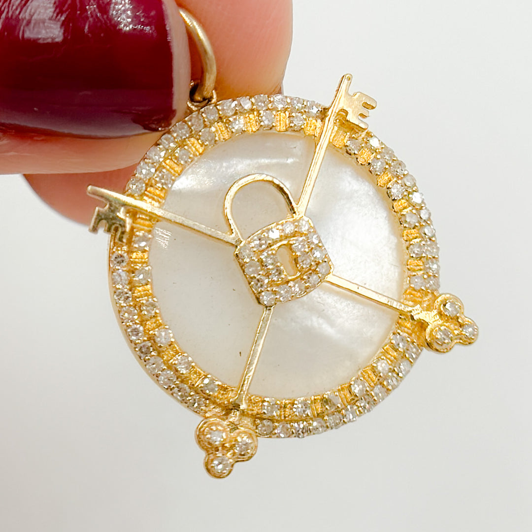 KG131. 14K Solid Gold Round Lock Pendant