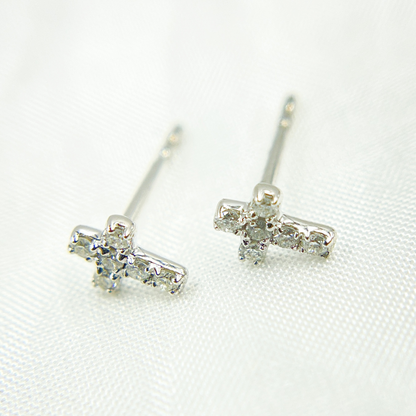 ER413908W. 14k Solid White Gold Diamond Cross Studs