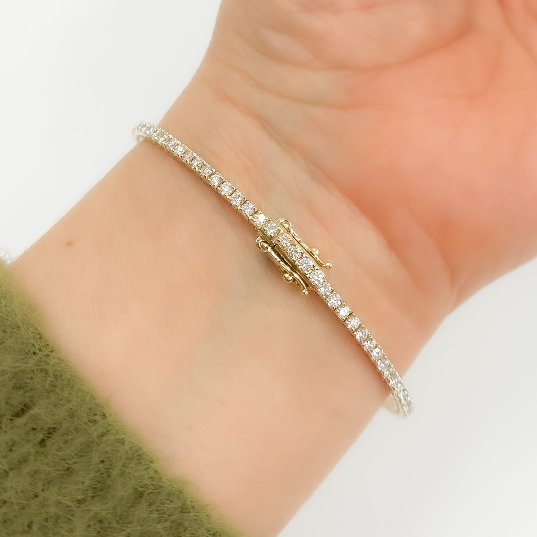 BNP68424. 14K Solid Gold Diamond Bangle