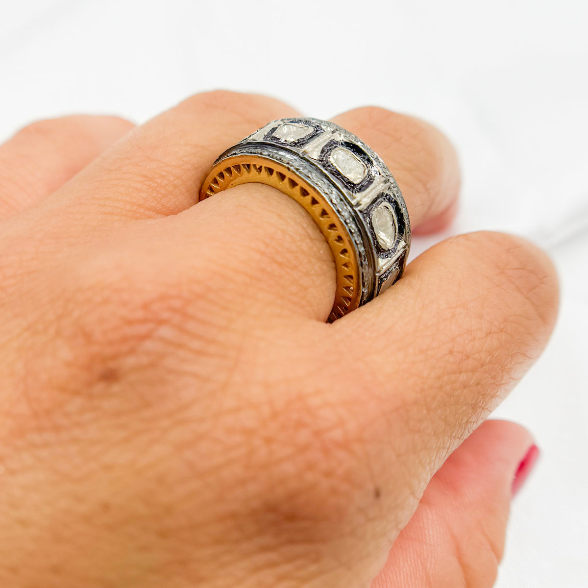 DE012. Diamond Two-Tone Sterling Silver Ring with Polki Diamond