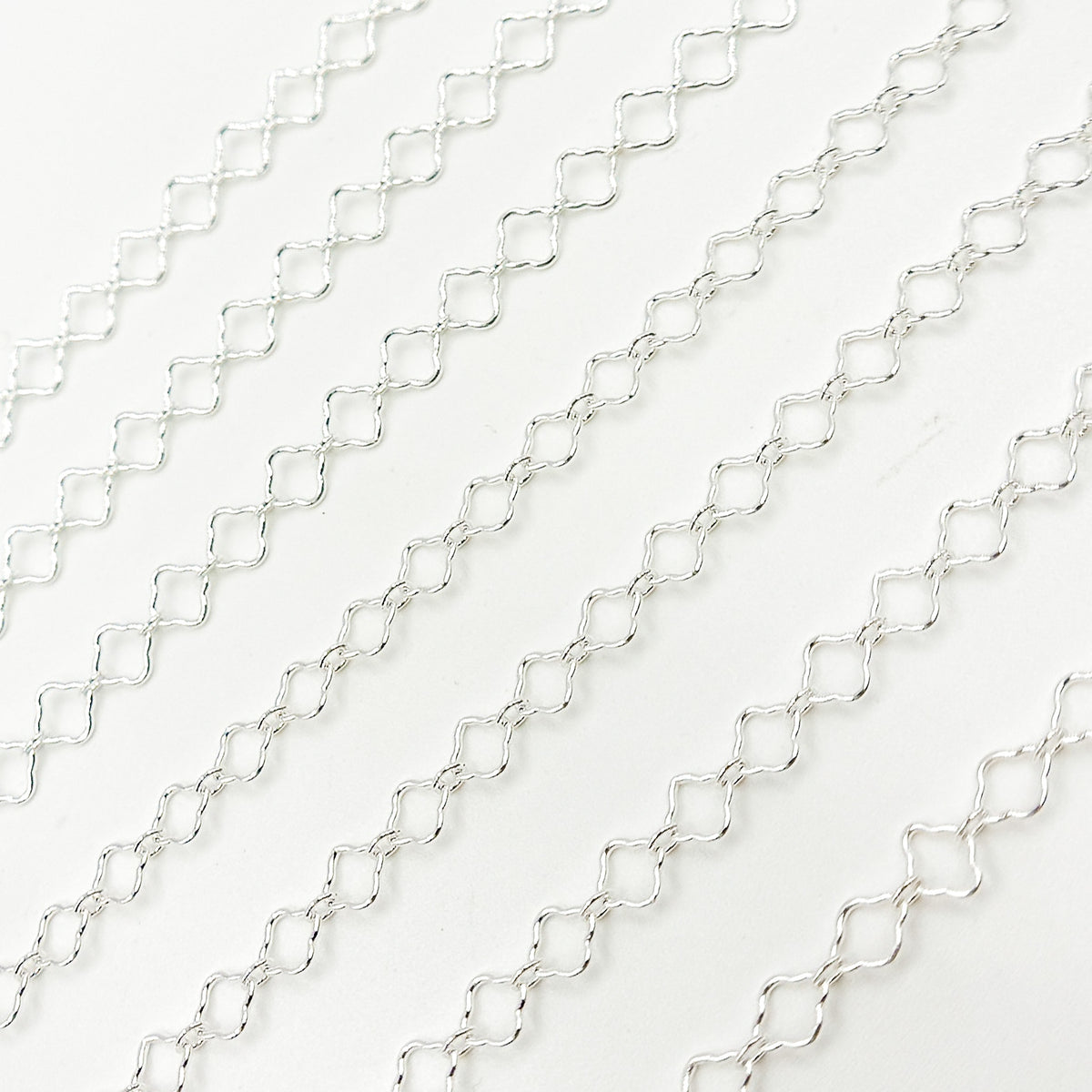 V296SS. Sterling Silver Clover and Oval Link Chain
