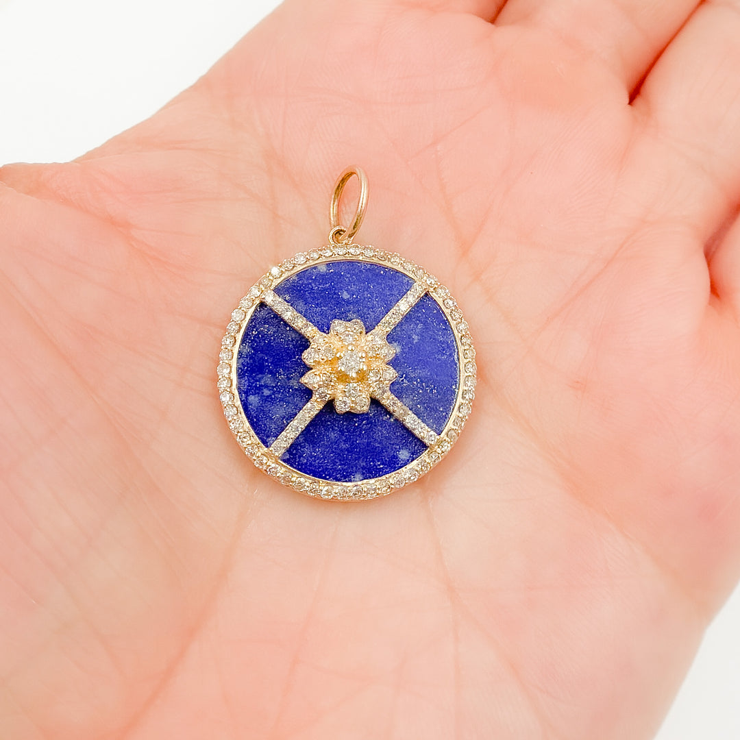 KG159. 14K Gold Flower Round Pendant