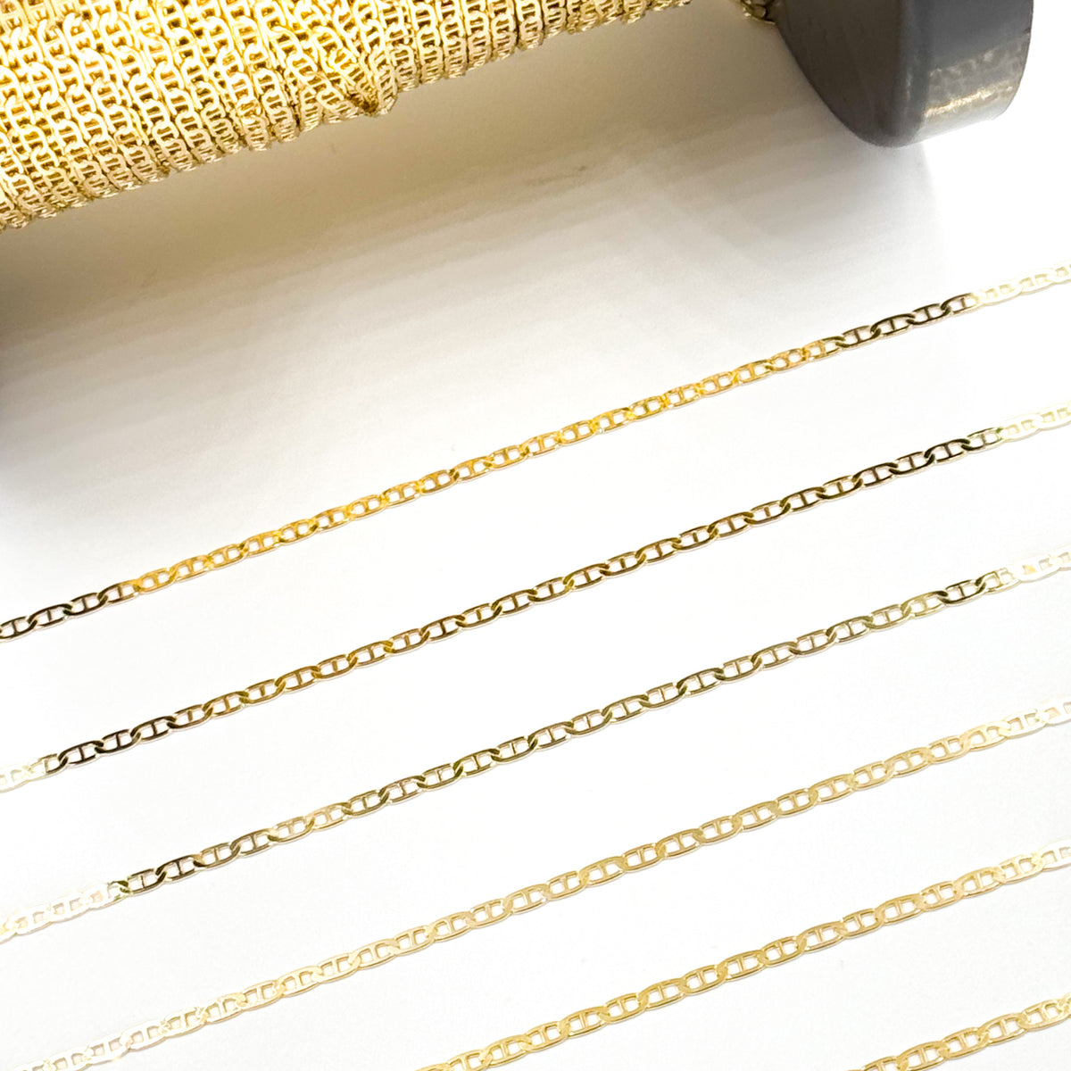 040FLP1BBT2byFt. 14k Solid Gold Flat Marina Link Chain