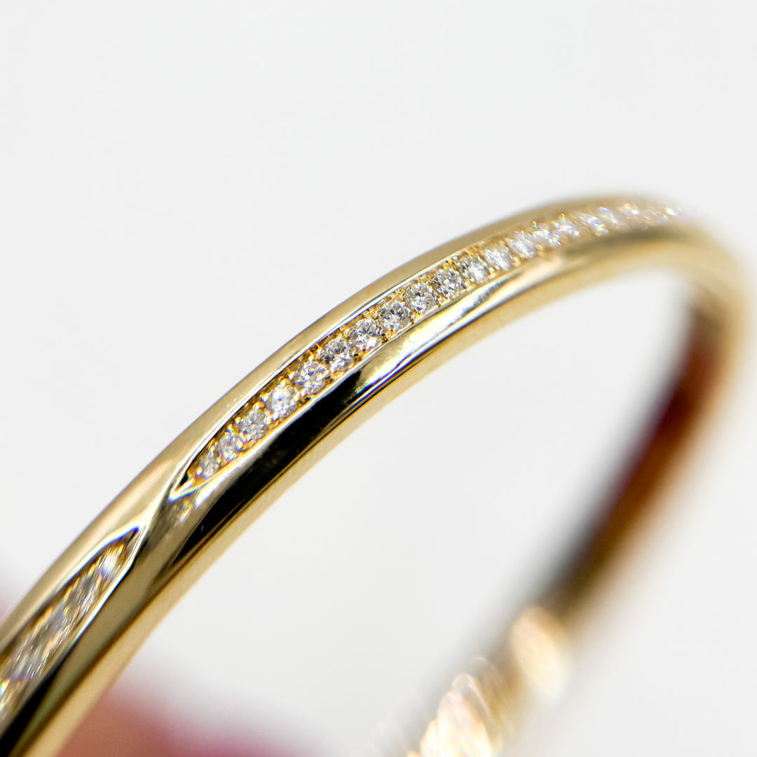 BNJ68608. 14K Solid Yellow Gold Diamond Bangle
