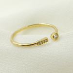 Load image into Gallery viewer, 14K Solid Gold Diamond Ring. RFA17010
