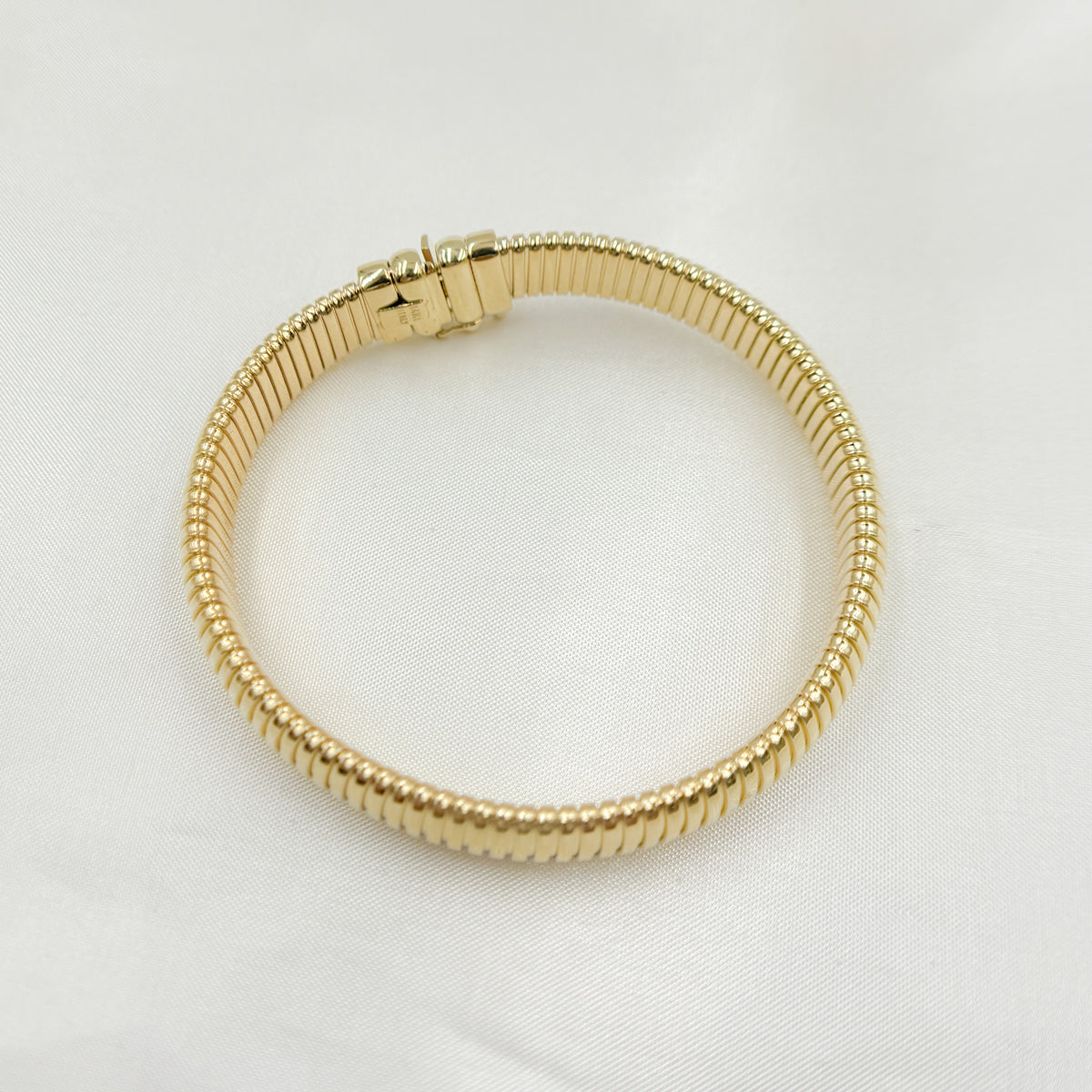 268/018/LG. 14K Solid Gold Bracelet