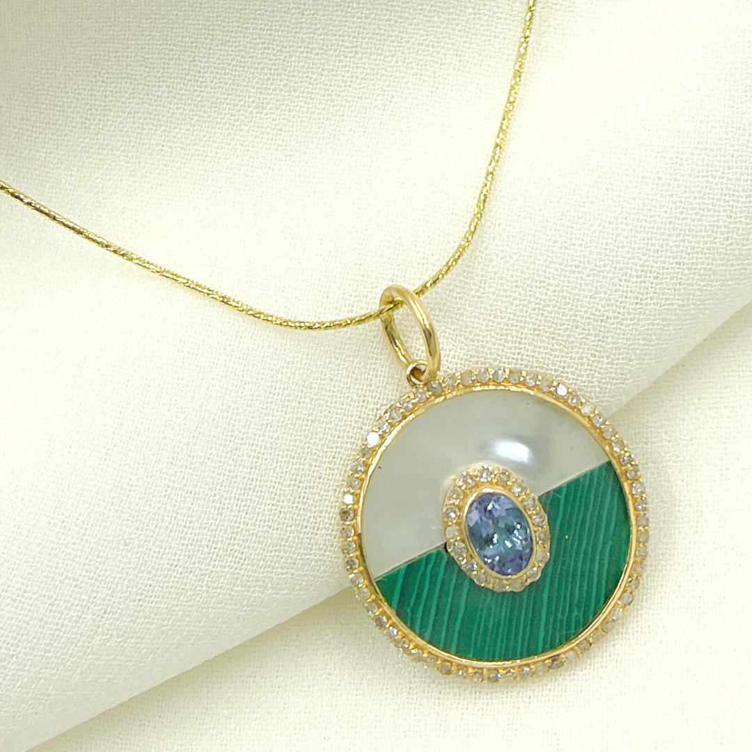 KG124. 14K Solid Gold Round Pendant