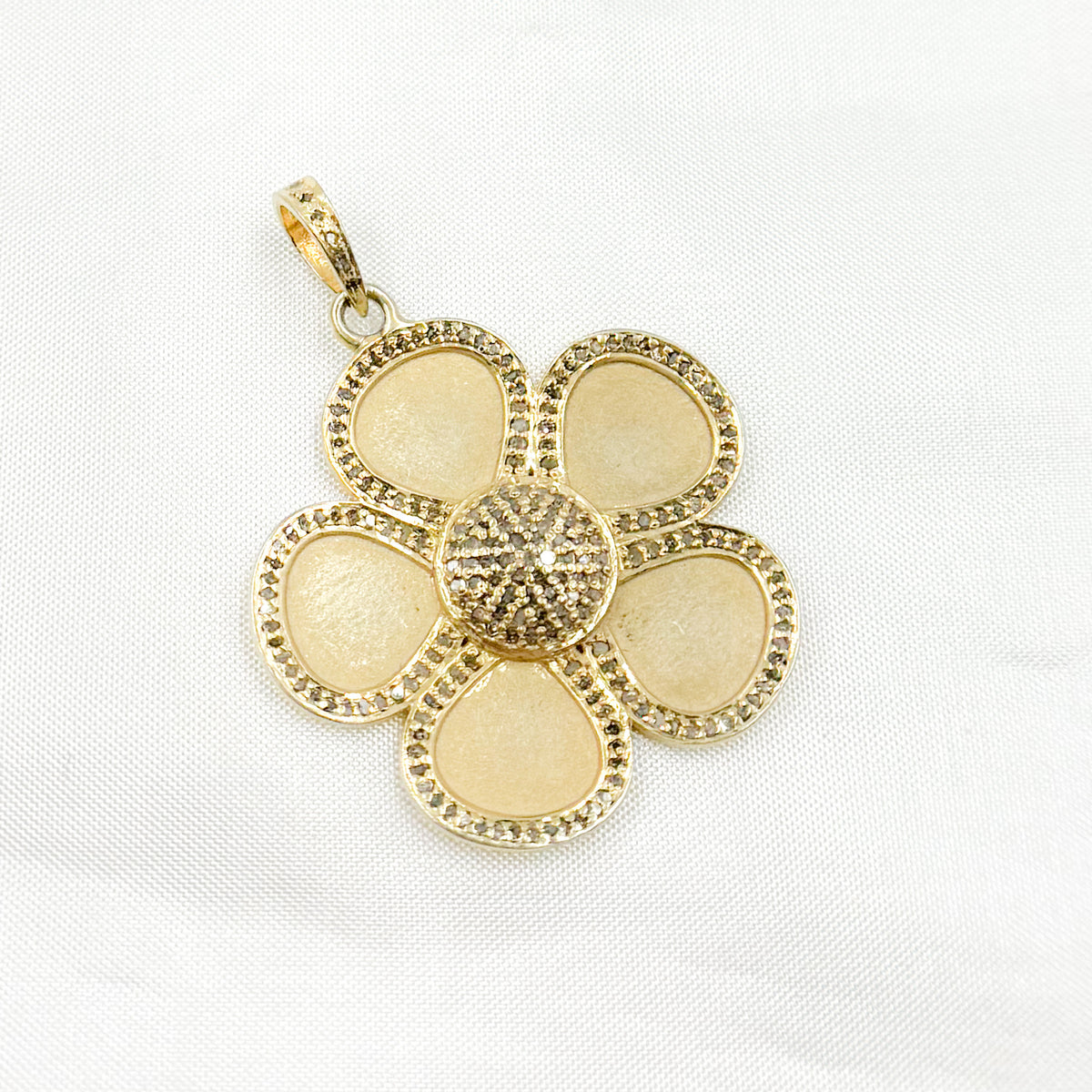 DP173. Diamond Sterling Silver Flower Pendant