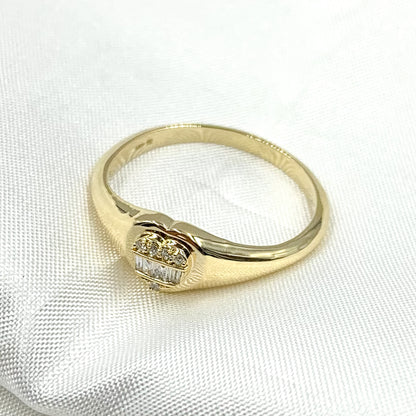 14K Solid Gold Diamond Ring.