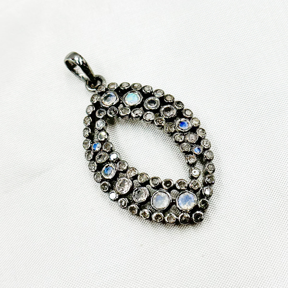 DSP041. Diamond Silver Gemstone Leaf Pendant