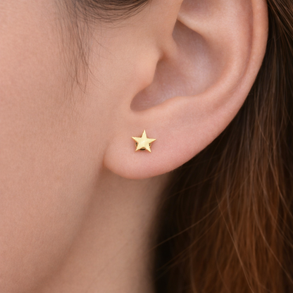 EFZ53581. 14K Solid Gold Star Stud Earrings