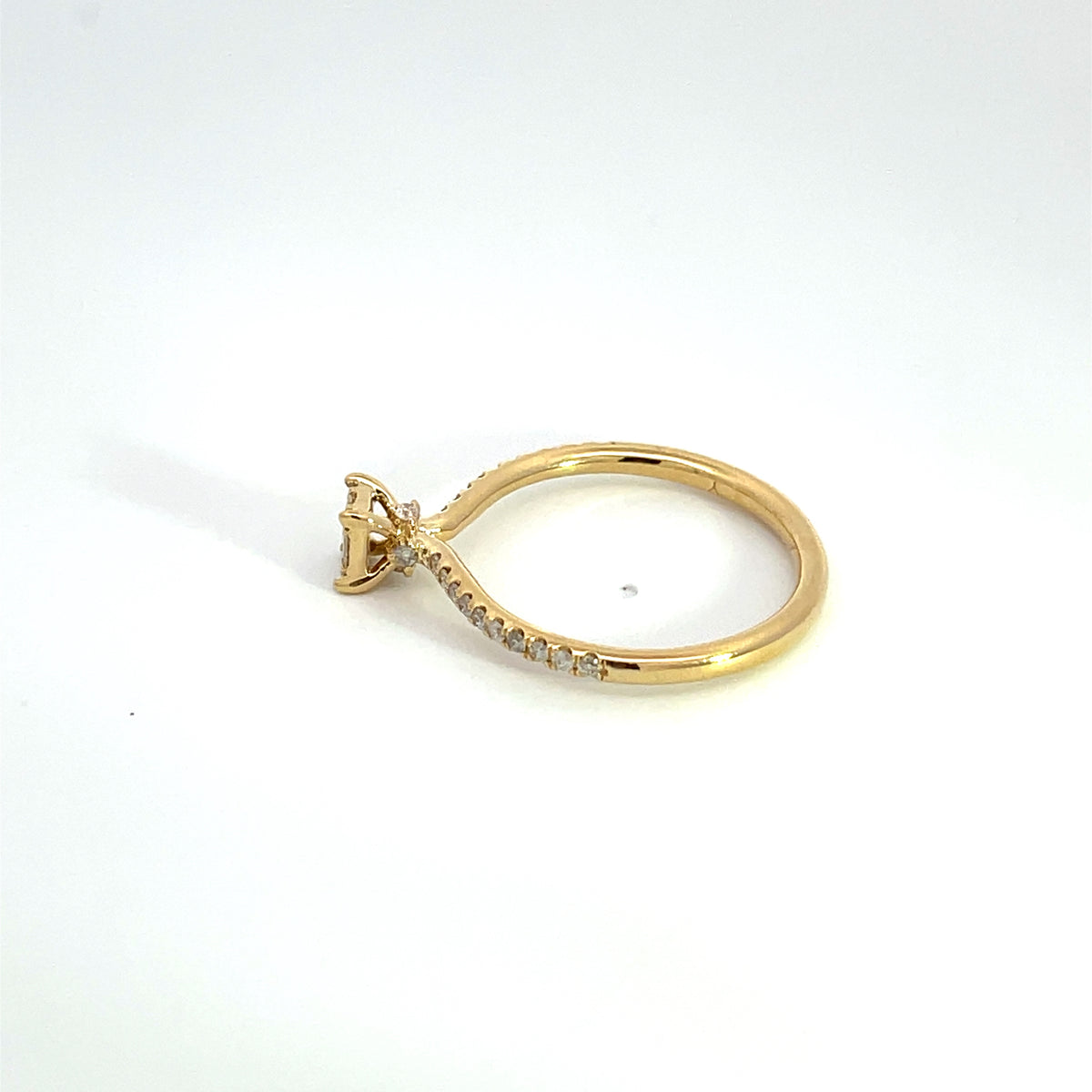 14K Solid Gold Diamond Ring.