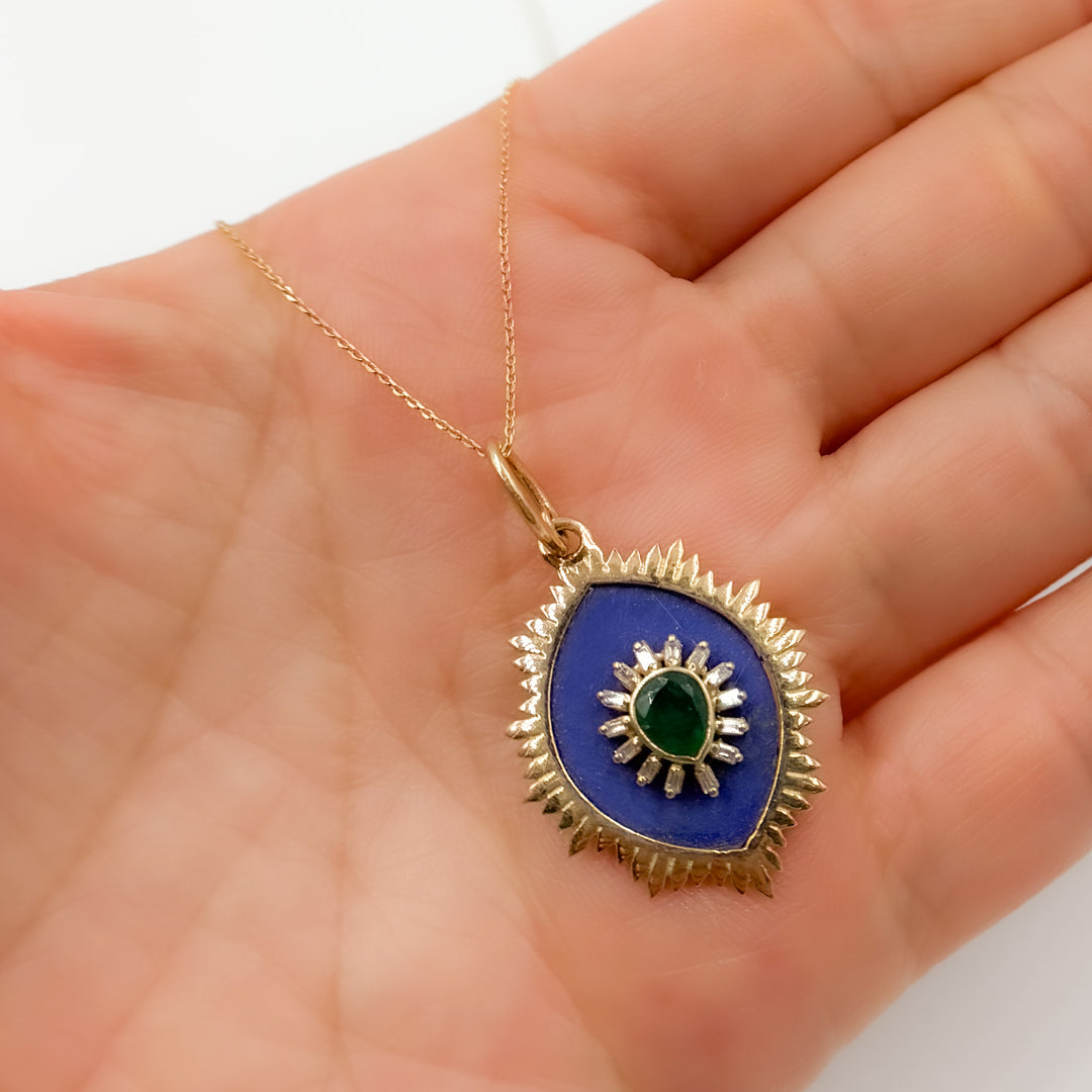 KG52. 14K Gold Oval Pendant