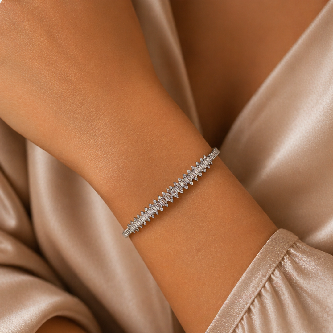 DBG00294. 14K Solid Gold Diamond Bangle