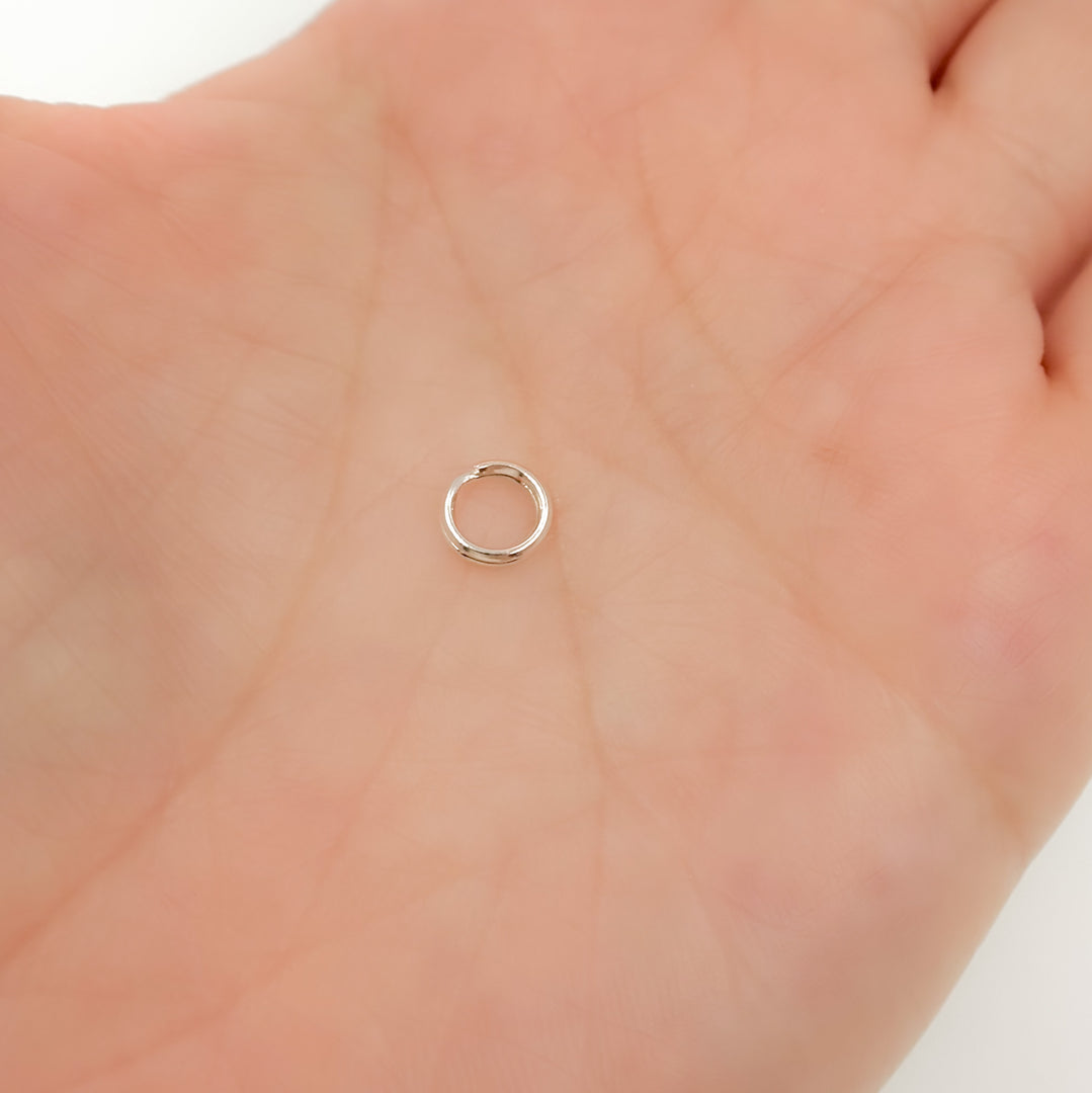 5002150A. 5MM White Silver Split Ring