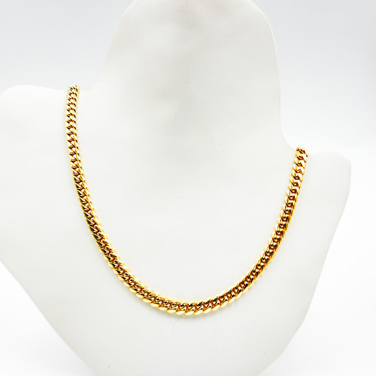 150R04GGA3BOX. 14K Solid Yellow Gold Flat Curb Link Necklace
