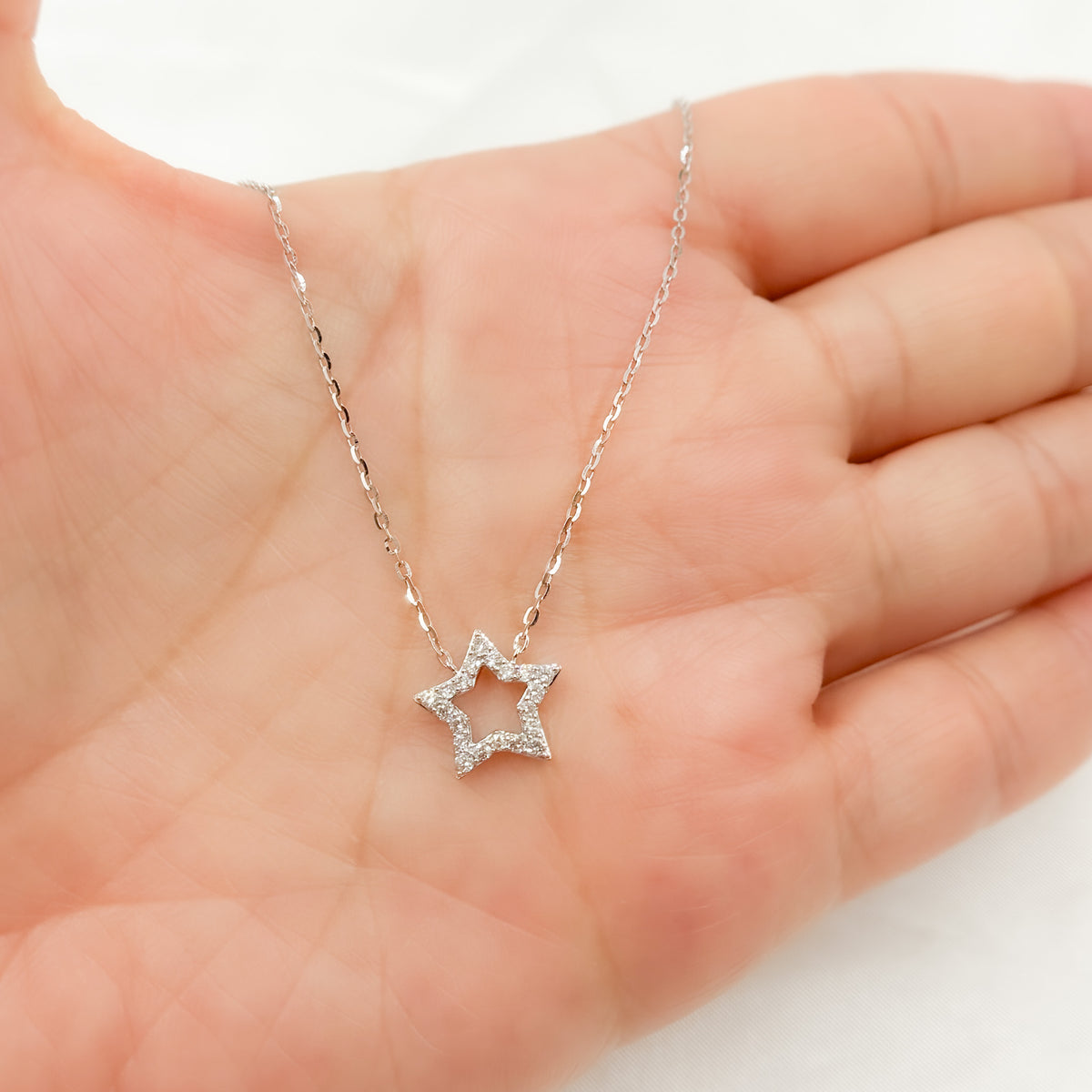 NT111971. 14K Solid Gold Diamond Star Necklace