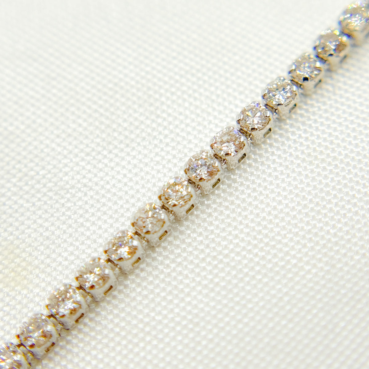BTM65202. 14k Solid Gold Diamond Tennis Bracelet