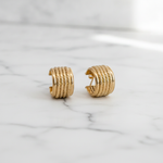 Load image into Gallery viewer, 15850018990. 14K Solid Gold Ribbed Hollow Hoop Earrings