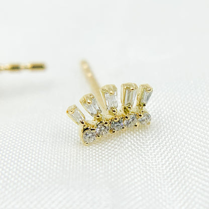 EFD54271. 14k Solid Gold Diamond Stud Earrings