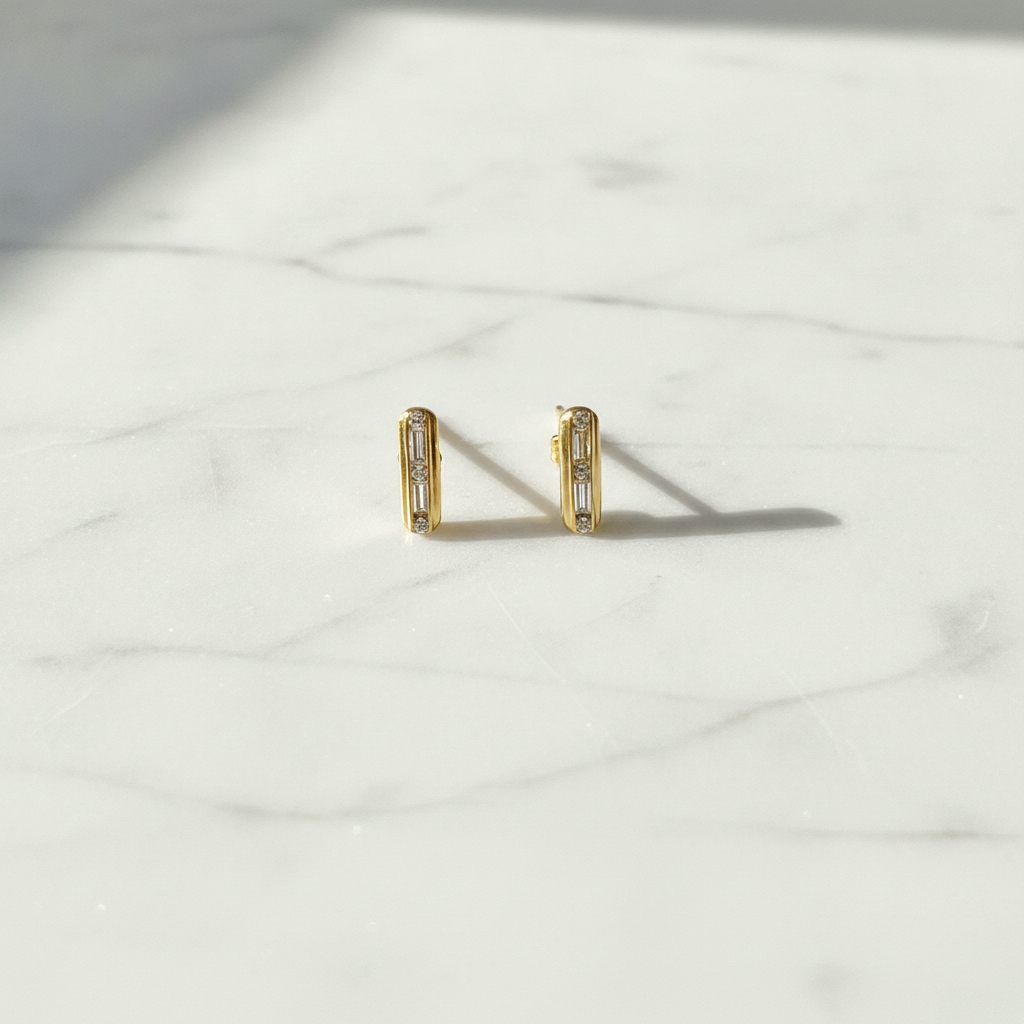 EFE52672. 14k Solid Gold Diamond Baguette Stud Earrings